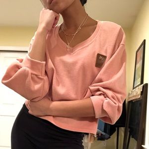 Salmon V-neck cropped shirt with balloon sleeves